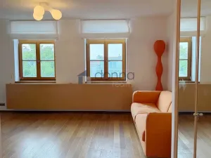 Pronájem bytu 3+kk, Praha, Korunní, 157 m2