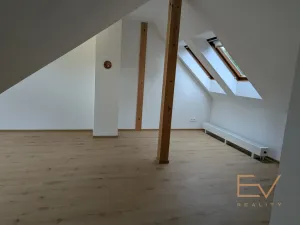 Pronájem bytu 3+kk, Praha - Žižkov, Jeseniova, 110 m2