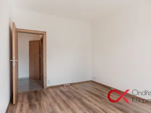 Pronájem bytu 2+kk, Milovice, Kaštanová, 44 m2