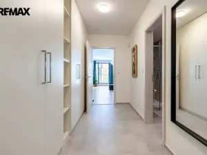 Pronájem bytu 1+kk, Praha - Libeň, Ocelářská, 45 m2