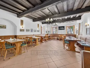 Prodej ubytování, Rožmberk nad Vltavou, 1750 m2