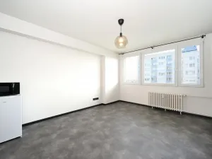 Pronájem bytu 1+kk, Praha - Vokovice, Evropská, 23 m2