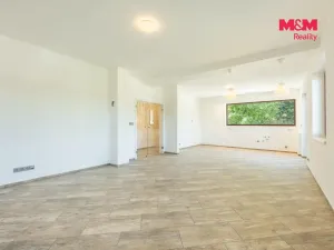 Prodej rodinného domu, Hradečno, 198 m2