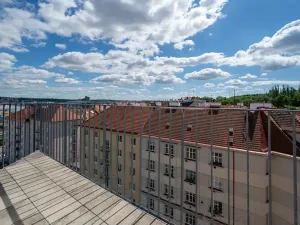 Prodej bytu 2+kk, Praha - Vysočany, Skloněná, 74 m2