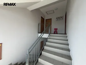 Prodej bytu 3+kk, Šestajovice, Revoluční, 74 m2