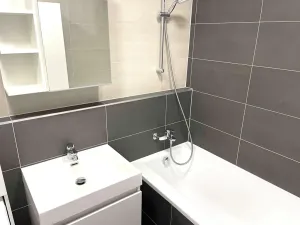 Pronájem bytu 2+kk, Praha - Hloubětín, Za černým mostem, 50 m2