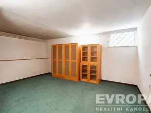 Prodej rodinného domu, Praha - Suchdol, Armádní, 342 m2