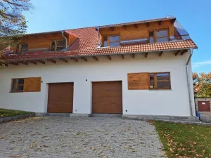 Prodej rodinného domu, Stochov, náměstí u dubu, 110 m2
