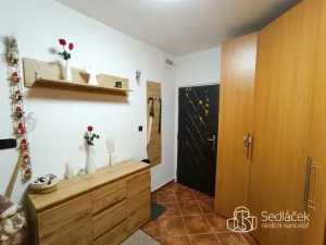 Prodej bytu 2+1, Sokolov, Slavíčkova, 64 m2