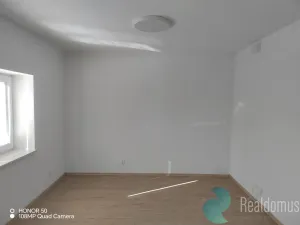 Pronájem bytu 4+kk, Trhové Sviny, Pekárenská, 86 m2
