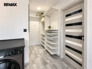 Prodej bytu 1+1, Karlovy Vary - Stará Role, Fibichova, 35 m2