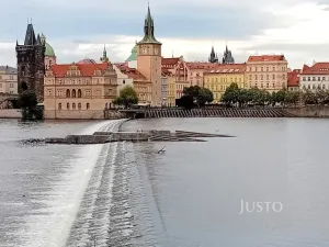 Pronájem bytu 3+1, Praha, Odborů, 80 m2