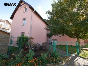Pronájem bytu 1+1, Nupaky, U Školky, 50 m2