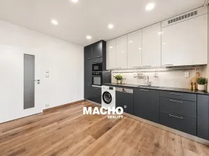 Pronájem bytu 2+1, Praha - Vršovice, Na křivce, 68 m2