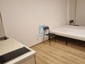 Pronájem bytu 1+kk, Praha, Vrážská, 25 m2