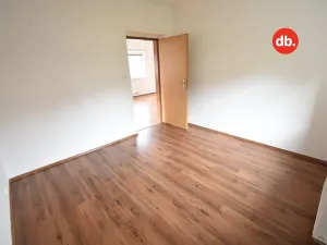 Pronájem bytu 2+1, Karlovy Vary, Modenská, 56 m2