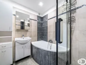 Prodej bytu 3+1, Hradec Králové, Gebauerova, 72 m2