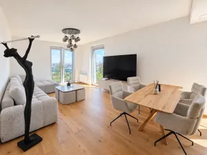 Prodej bytu 3+kk, Praha, U Dívčích hradů, 123 m2