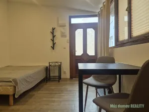 Pronájem bytu 1+kk, Praha - Karlín, Křižíkova, 15 m2