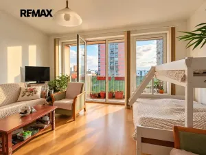 Prodej bytu 1+kk, Praha - Strašnice, Názovská, 35 m2