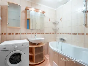 Pronájem bytu 2+kk, Praha - Hostivař, Přeštická, 61 m2