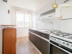 Prodej bytu 3+1, Pardubice - Polabiny, Mladých, 59 m2