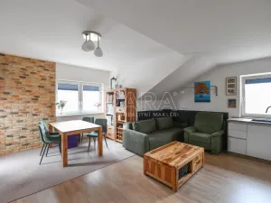 Prodej bytu 3+kk, Nupaky, K Parku, 77 m2