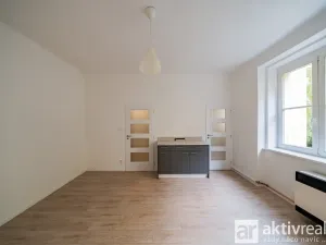 Pronájem bytu 2+1, Praha - Holešovice, Stupkova, 41 m2