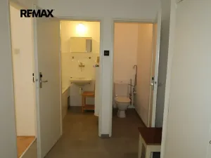 Pronájem bytu 2+1, Praha - Podolí, Podolská, 67 m2
