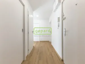 Pronájem bytu 3+kk, Praha, Řešovská, 56 m2