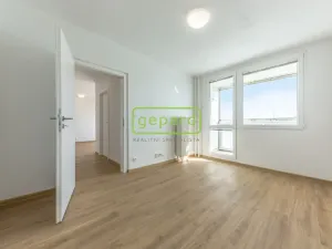 Pronájem bytu 3+kk, Praha, Řešovská, 56 m2