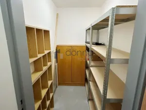 Pronájem bytu 2+kk, Praha, U Kamýku, 55 m2