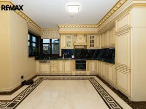 Pronájem rodinného domu, Praha - Kunratice, 450 m2