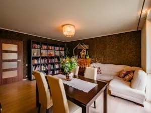 Prodej bytu 3+1, Čestice, 77 m2
