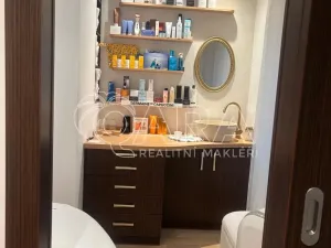 Prodej bytu 1+kk, Praha - Prosek, Veltruská, 22 m2