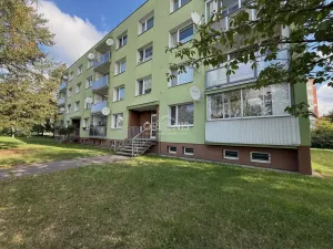 Pronájem bytu 1+1, Chomutov, Dr. Janského, 37 m2