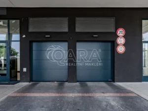 Pronájem garáže, Praha - Strašnice, Zvěřinova, 15 m2