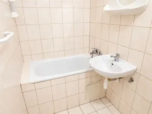 Pronájem bytu 2+kk, Praha - Řepy, Makovského, 40 m2