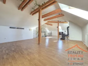 Prodej rodinného domu, Třebechovice pod Orebem - Krňovice, 230 m2