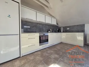 Prodej rodinného domu, Třebechovice pod Orebem - Krňovice, 230 m2