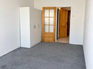 Pronájem bytu 2+1, Praha - Kobylisy, Slancova, 62 m2