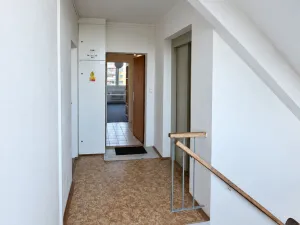 Pronájem bytu 2+1, Praha - Kobylisy, Slancova, 62 m2