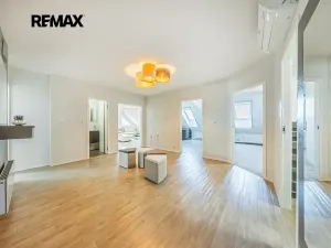 Prodej bytu 4+kk, Praha - Kbely, Semilská, 123 m2