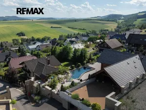 Prodej vily, Králův Dvůr, Pod Lesem, 486 m2