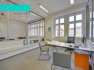 Pronájem obchodního prostoru, Olomouc, Horní náměstí, 300 m2
