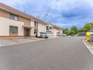 Prodej bytu 2+kk, Kunice - Dolní Lomnice, Vrbová, 59 m2