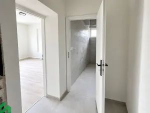 Pronájem bytu 1+kk, Praha - Libeň, Na Truhlářce, 28 m2