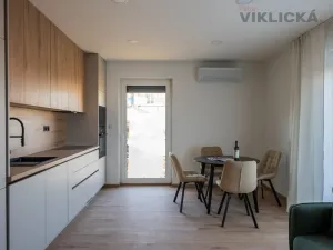 Prodej apartmánu, Zaječí, Hlavní, 63 m2