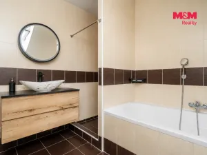 Prodej bytu 3+1, Milovice, Mírová, 93 m2