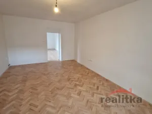 Pronájem bytu 3+1, Opava - Předměstí, Komenského, 106 m2